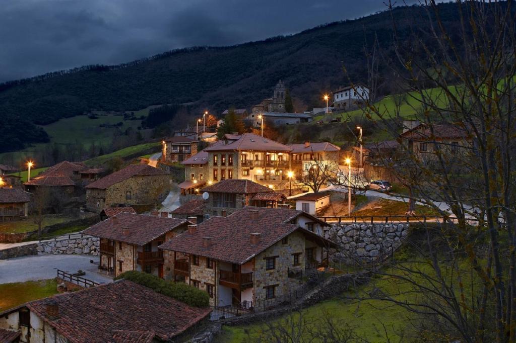Posada Valle del Oso Lerones Esterno foto